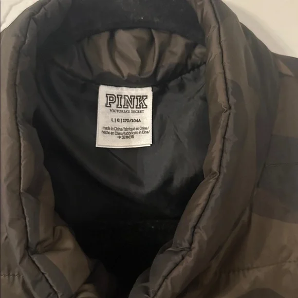 PINK Victoria's Secret Camouflage Puffer Jacket, Large - Picture 2 of 5
